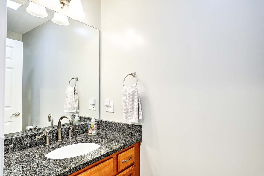 More Photos Of 183-191 Washington Rd, Barrington Apartments For Sale