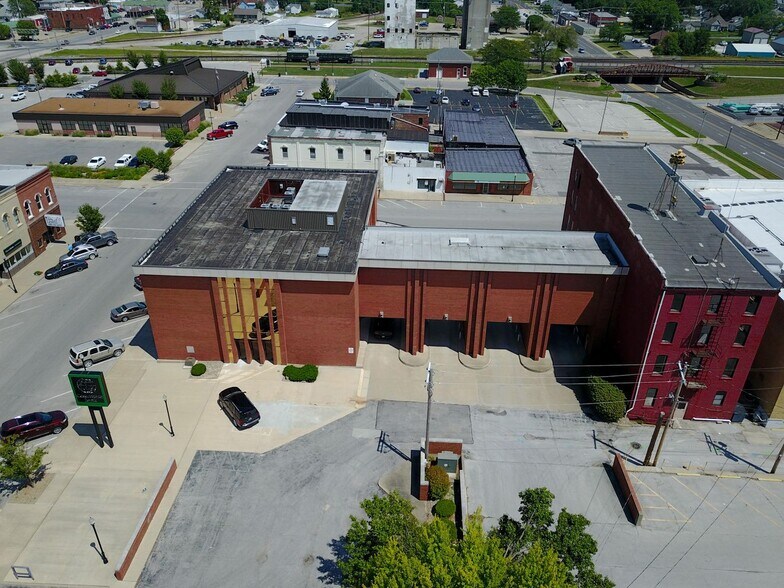 More Photos Of 208 W Reed St, Moberly Office For Sale