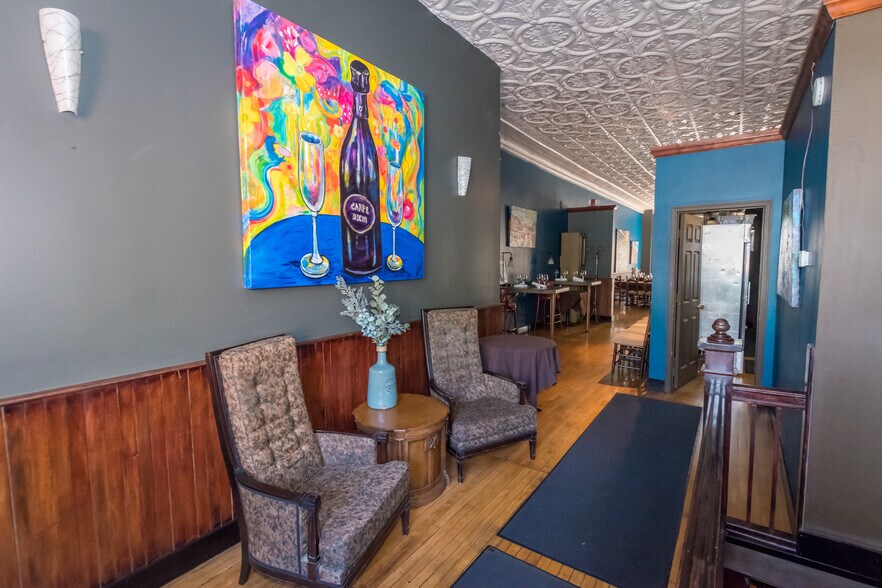 More Photos Of 35 Main St, Bisbee Restaurant For Sale