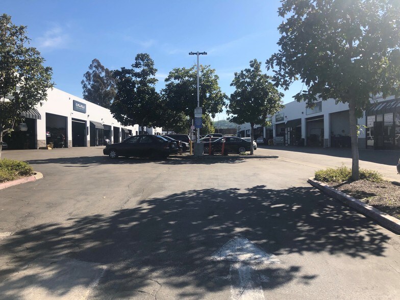 More Photos Of 19116-19130 E Walnut Dr N, Rowland Heights Auto Repair For Lease