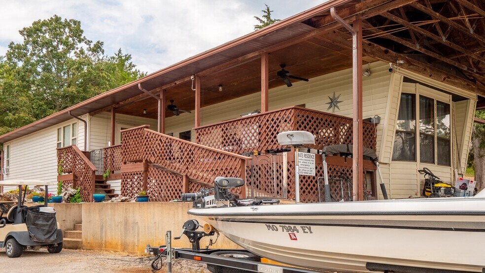 More Photos Of 509 LB Cook Memorial Dr, Theodosia Hotel For Sale