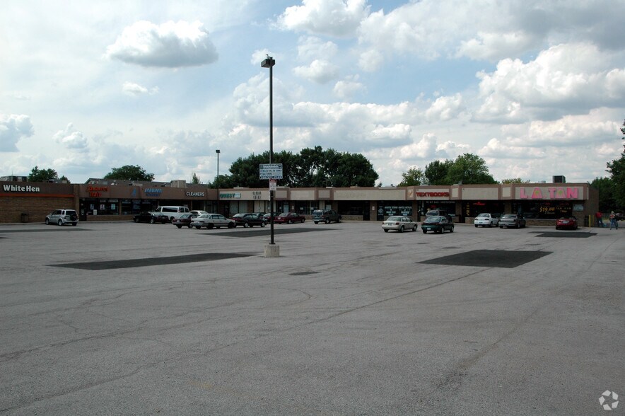 More Photos Of 8100 W 111th St, Palos Hills Unknown For Lease