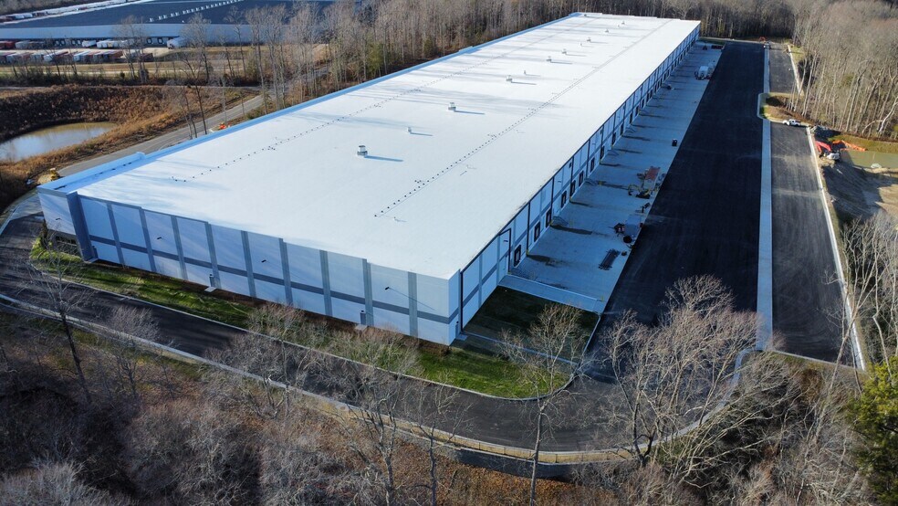More Photos Of 1637 Green Mount Pky, Williamsburg Refrigeration Cold Storage For Lease