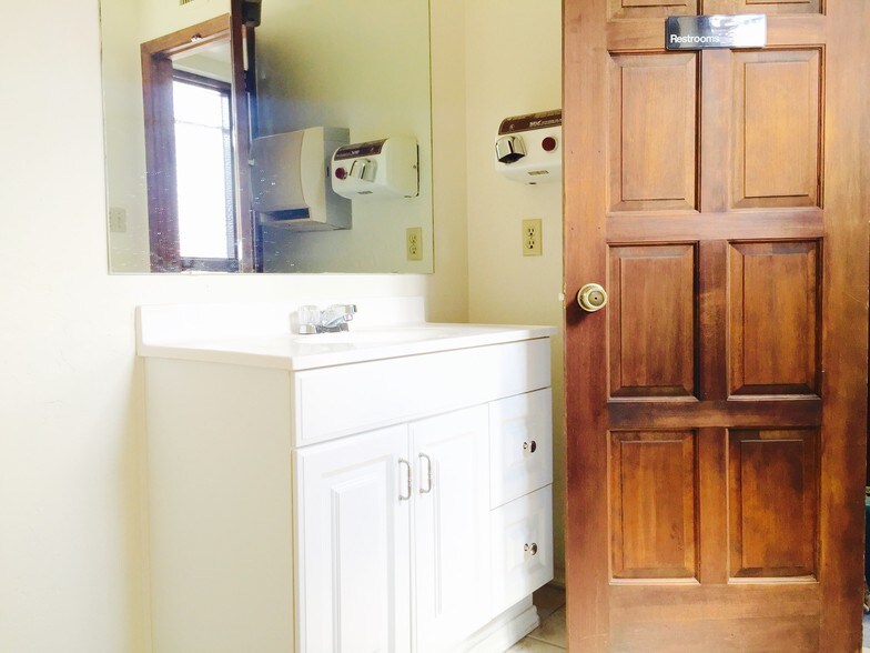 More Photos Of 3335 N 16th St, Phoenix Loft Creative Space For Lease