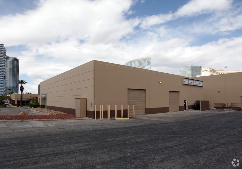 More Photos Of 3055 Palms Center Dr, Las Vegas Showroom For Lease