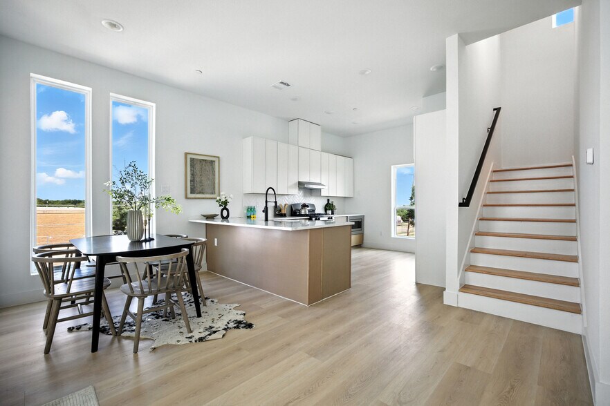 More Photos Of 312 N Lancaster Ave, Dallas Apartments For Sale