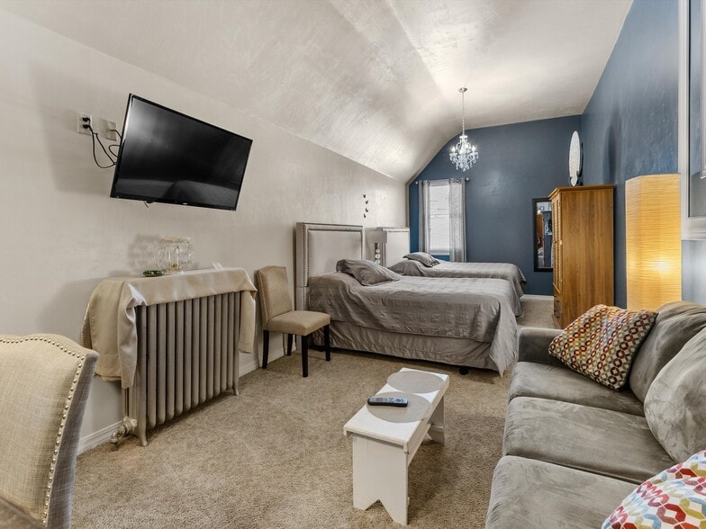 More Photos Of 201 Steele St, Algoma Hotel For Sale