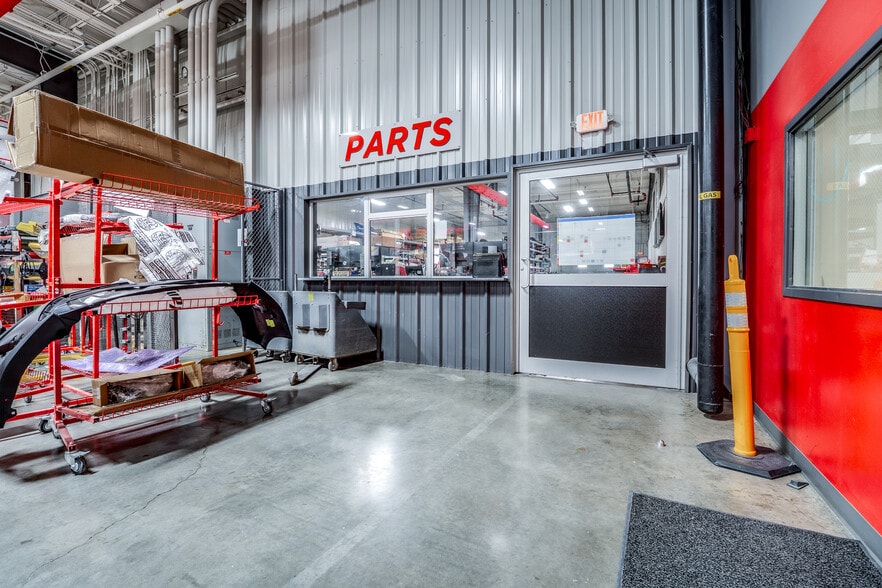 More Photos Of 20701 E 81st St, Broken Arrow Manufacturing For Sale