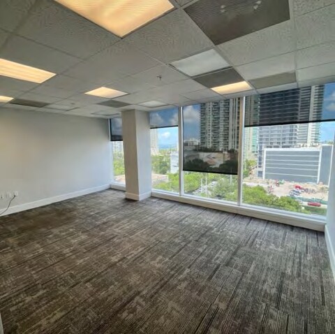 More Photos Of 3050 Biscayne Blvd, Miami Office For Lease