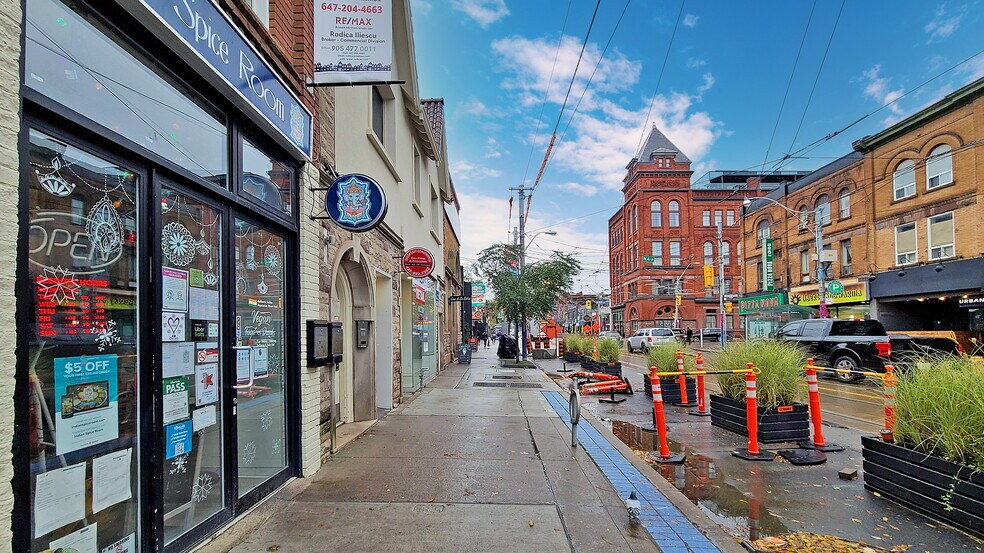 More Photos Of 715-717 Queen St E, Toronto Storefront Retail Office For Lease