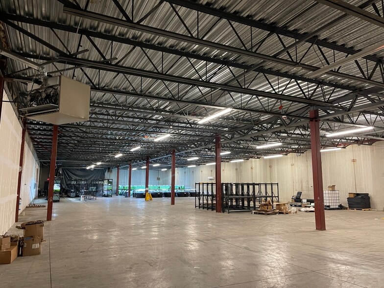 More Photos Of 6352 Airway Dr, Indianapolis Manufacturing For Sale