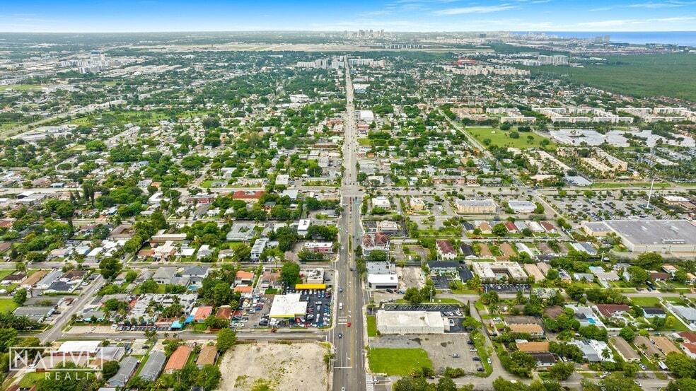 More Photos Of 2111 N Federal Hwy, Hollywood Freestanding For Lease