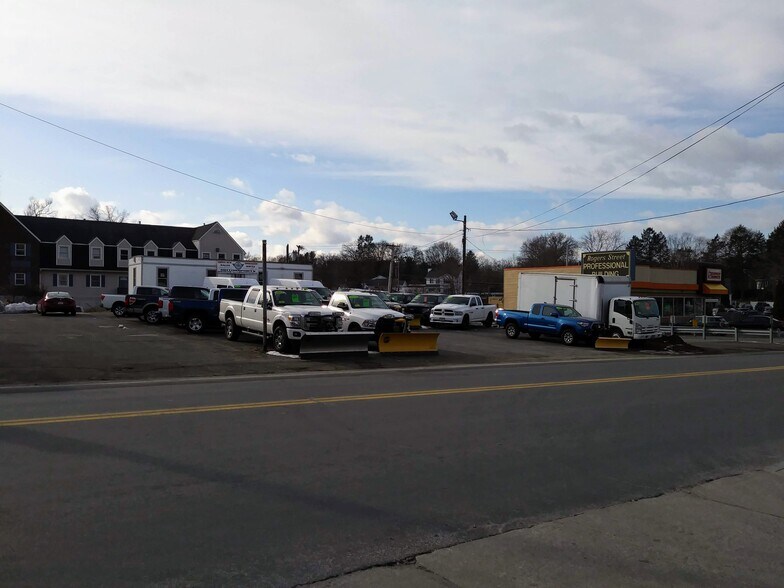 More Photos Of 639 Rogers St, Lowell Auto Dealership For Sale