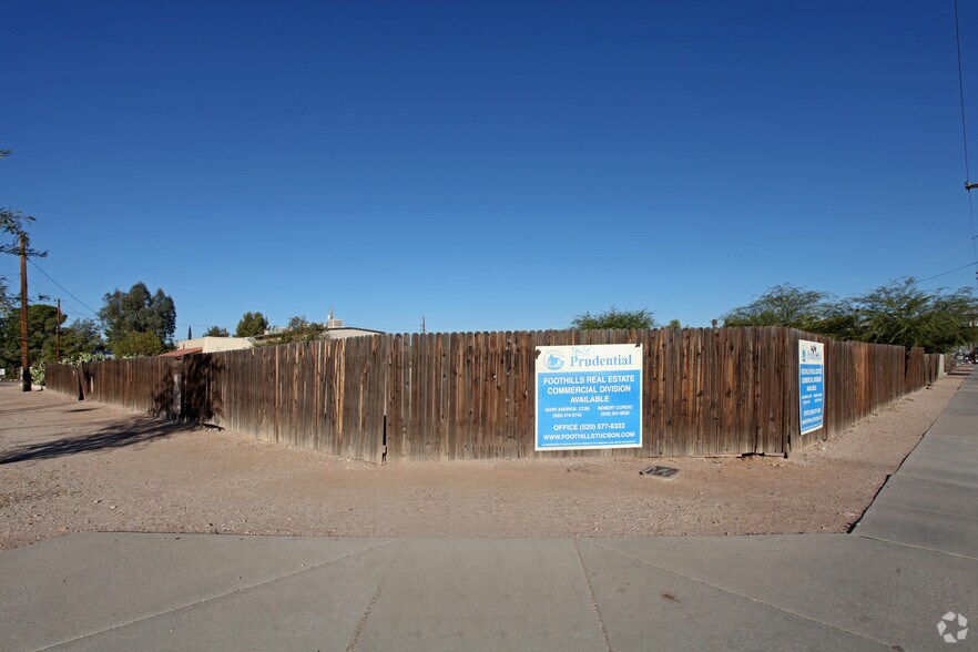 More Photos Of 1601 N Alvernon Way, Tucson Land For Lease