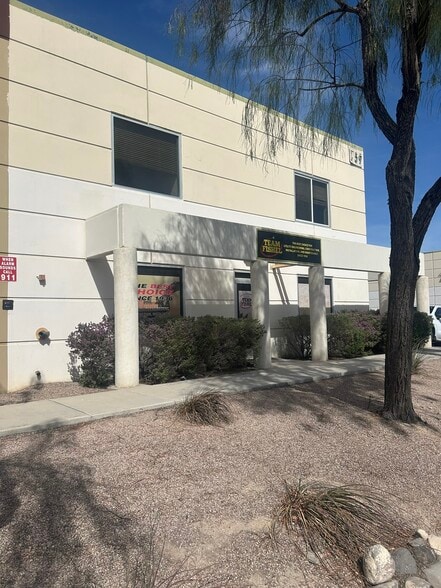 More Photos Of 759 Middlegate Rd, Henderson Warehouse For Lease