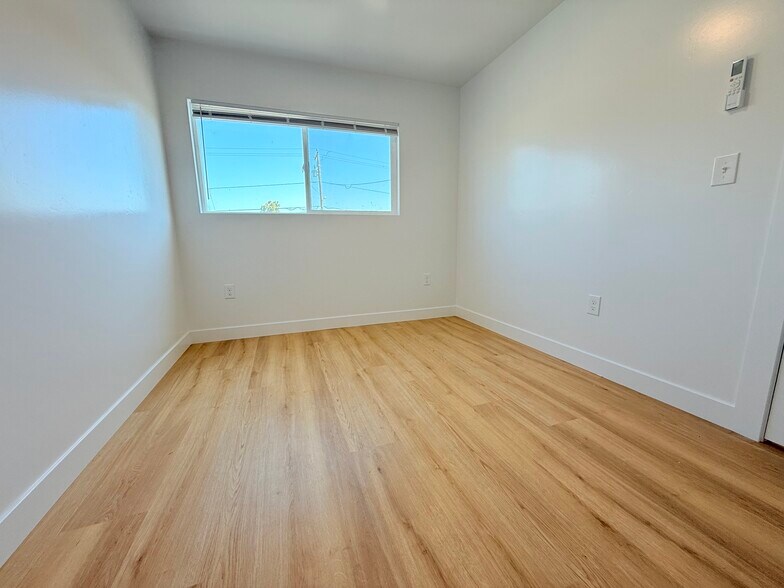 More Photos Of 132-138 W Ramona St, Ventura Apartments For Sale