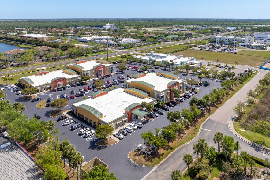 More Photos Of 13782 Plantation Rd, Fort Myers Medical For Lease