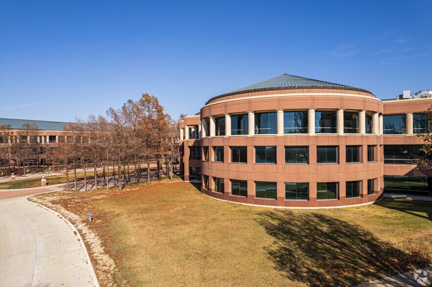 More Photos Of 6501 Legacy Dr, Plano Office For Lease