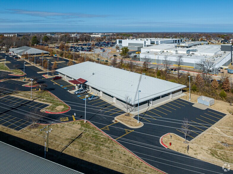 More Photos Of 2501 Technology Dr, Bentonville Unknown For Lease