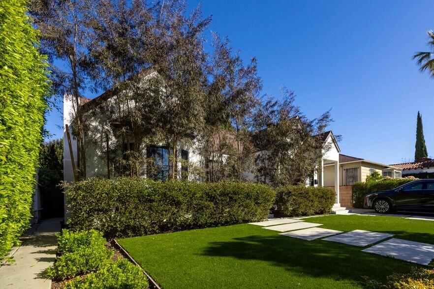 More Photos Of 6733 Colgate Ave, Los Angeles Apartments For Sale