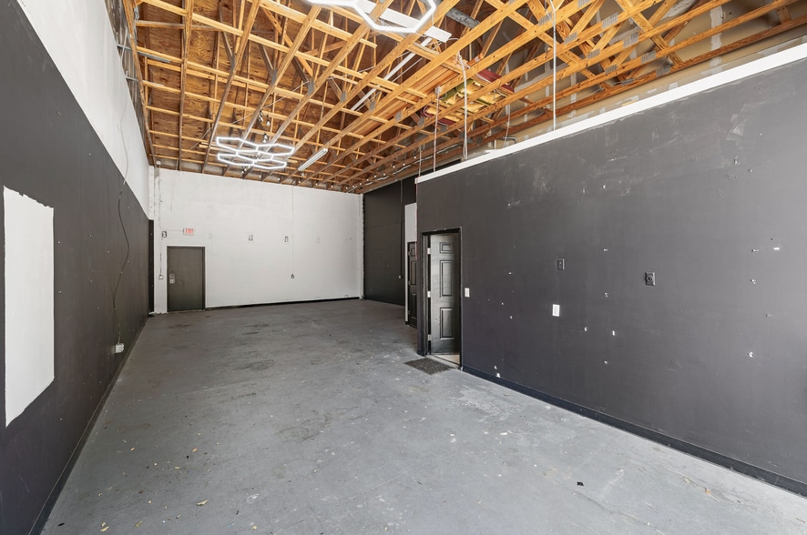 More Photos Of 3650 Bobbi Ln, Titusville Warehouse For Lease