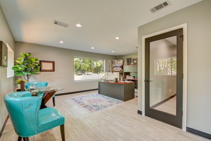 More Photos Of 26615 Oak Ridge Dr, The Woodlands Office For Lease