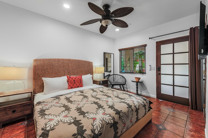 More Photos Of 520 Chuckwalla Rd, Palm Springs Apartments For Sale
