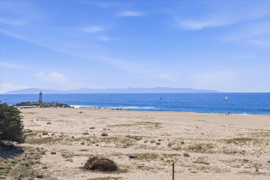 More Photos Of 171 Marine Parade, Santa Cruz Apartments For Sale