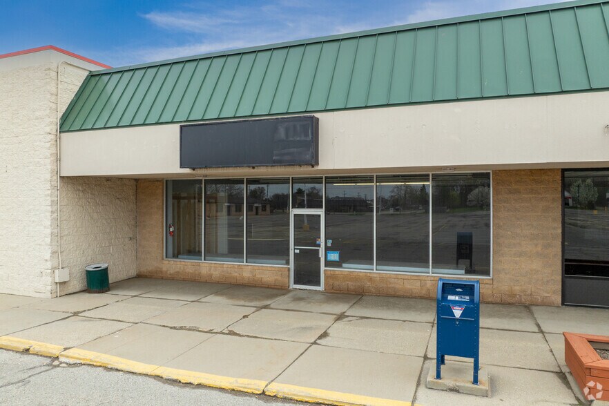 More Photos Of 6730-6764 S River Rd, Marine City Unknown For Lease