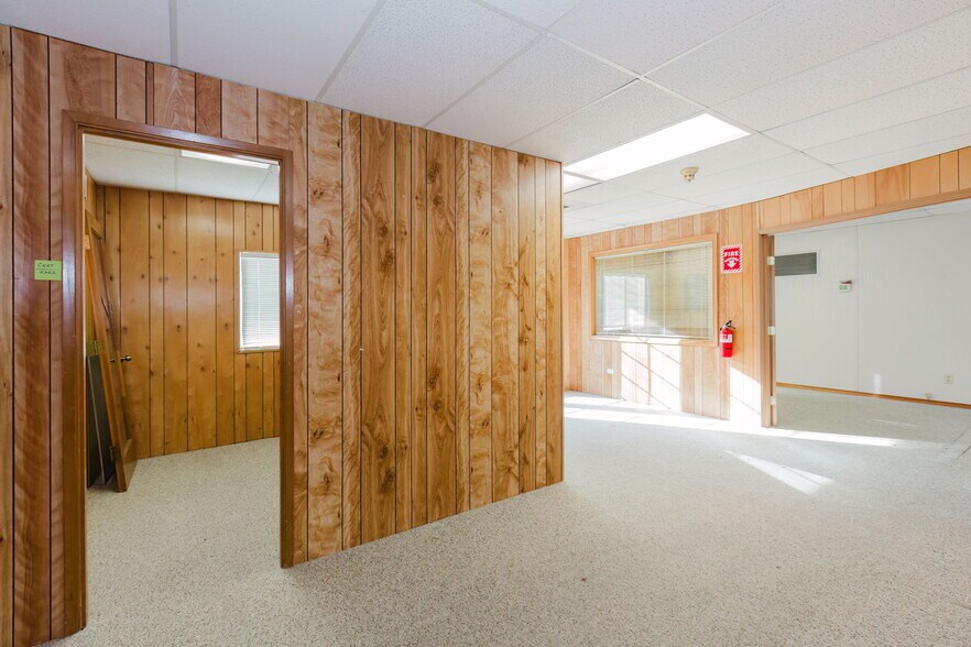 More Photos Of 4938 SW Lake Flora Rd, Port Orchard Office For Lease