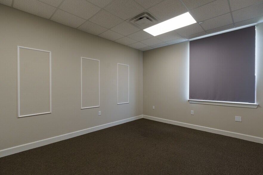 More Photos Of 25145 Star Lane, Katy Medical For Sale