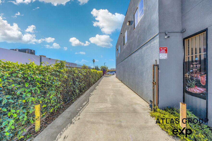 More Photos Of 8752 Valley Blvd, Rosemead Restaurant For Sale