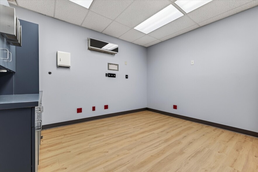 More Photos Of 2143a-2145 Old Ashland City Rd, Clarksville Freestanding For Lease