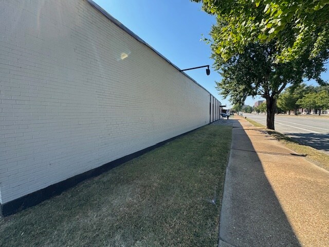 More Photos Of 2322 S 7th St, Saint Louis Warehouse For Sale