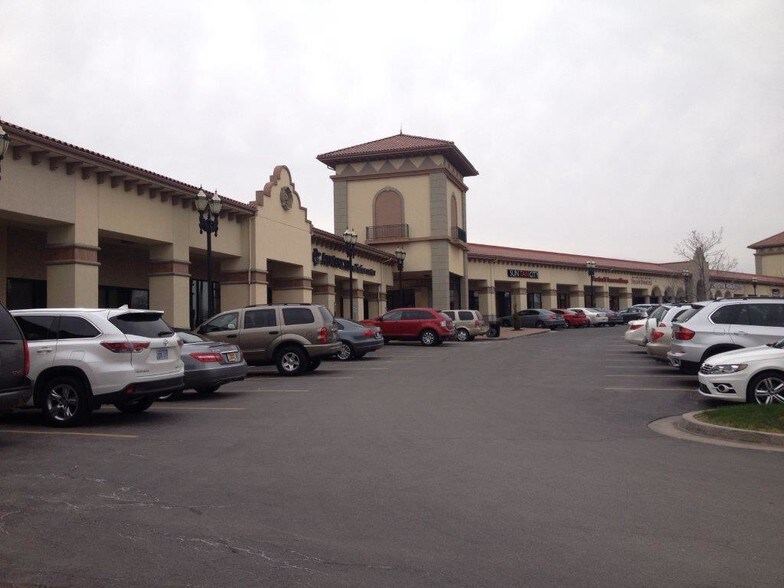 More Photos Of 6301-6595 W 119th St, Overland Park Unknown For Lease