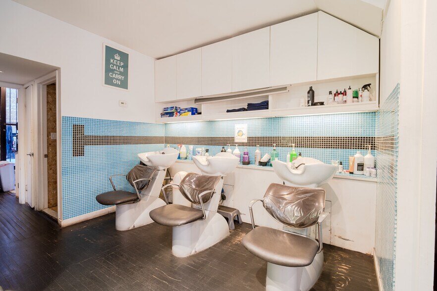 More Photos Of 843 Lexington Ave, New York Storefront Retail Residential For Lease