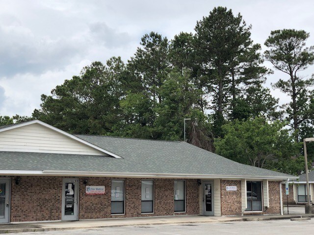 More Photos Of 1703 Country Club Rd, Jacksonville Medical For Lease
