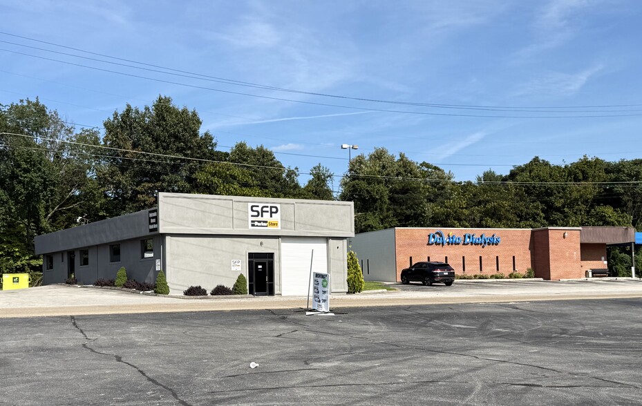 More Photos Of 130 Pearce Dr, Morristown Office For Lease