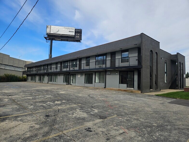 Primary Photo Of 8646 S Roberts Rd, Justice Storefront Retail Residential For Lease