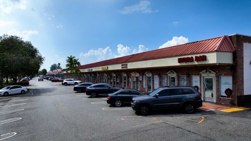 Primary Photo Of , Coral Springs General Retail For Sale