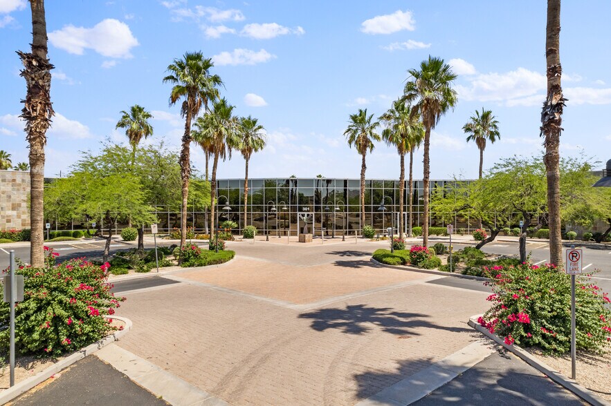 More Photos Of 301 W Warner Rd, Tempe Office For Lease
