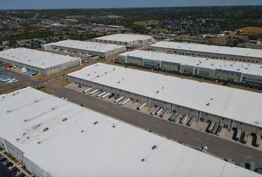 More Photos Of 8531 Trade Center Dr, West Chester Distribution For Lease