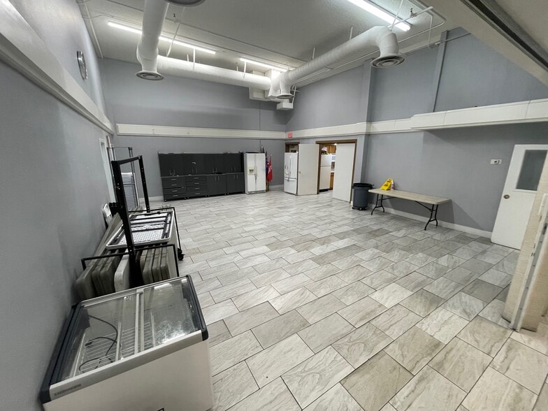 More Photos Of 890 E Sahara Ave, Las Vegas Religious Facility For Sale