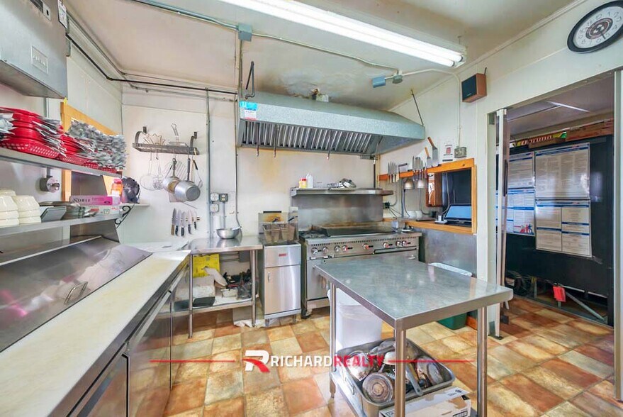 More Photos Of 12 Boysen Marina Rd, Shoshoni Marina For Sale