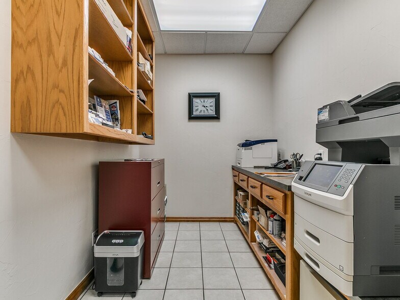 More Photos Of 2326-2350 N Interstate Dr, Norman Office For Sale