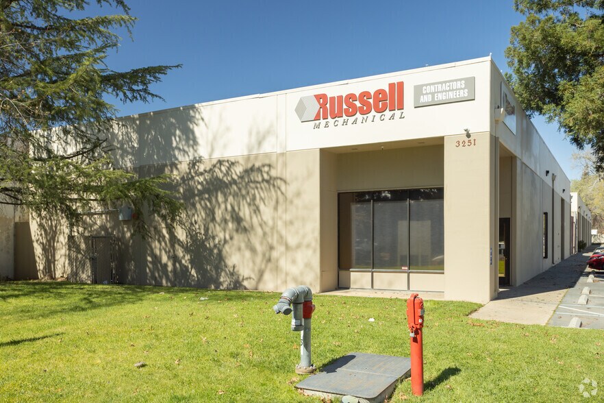 More Photos Of 3251 Monier Cir, Rancho Cordova Warehouse For Sale