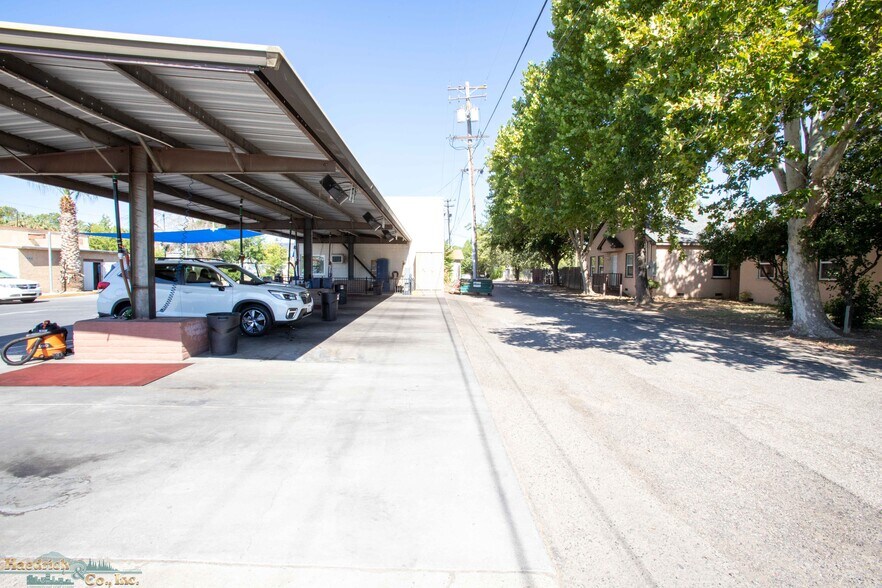 More Photos Of 312 Main St, Red Bluff Carwash For Sale