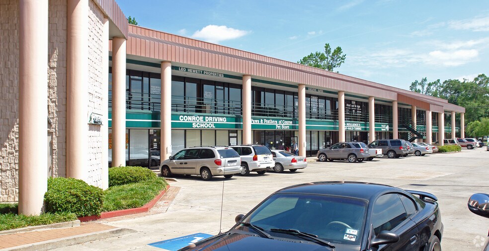 More Photos Of 1712 N Frazier St, Conroe General Retail For Sale