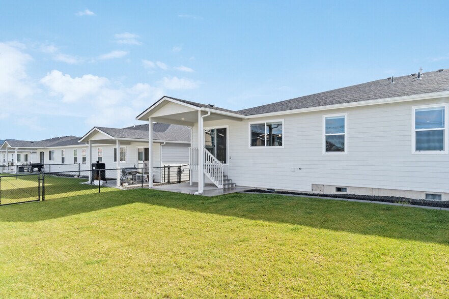 More Photos Of 1227 N Coach Dr, Spokane Valley Multifamily For Sale