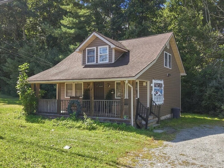 More Photos Of 2592 US-6, Hawley General Retail For Sale